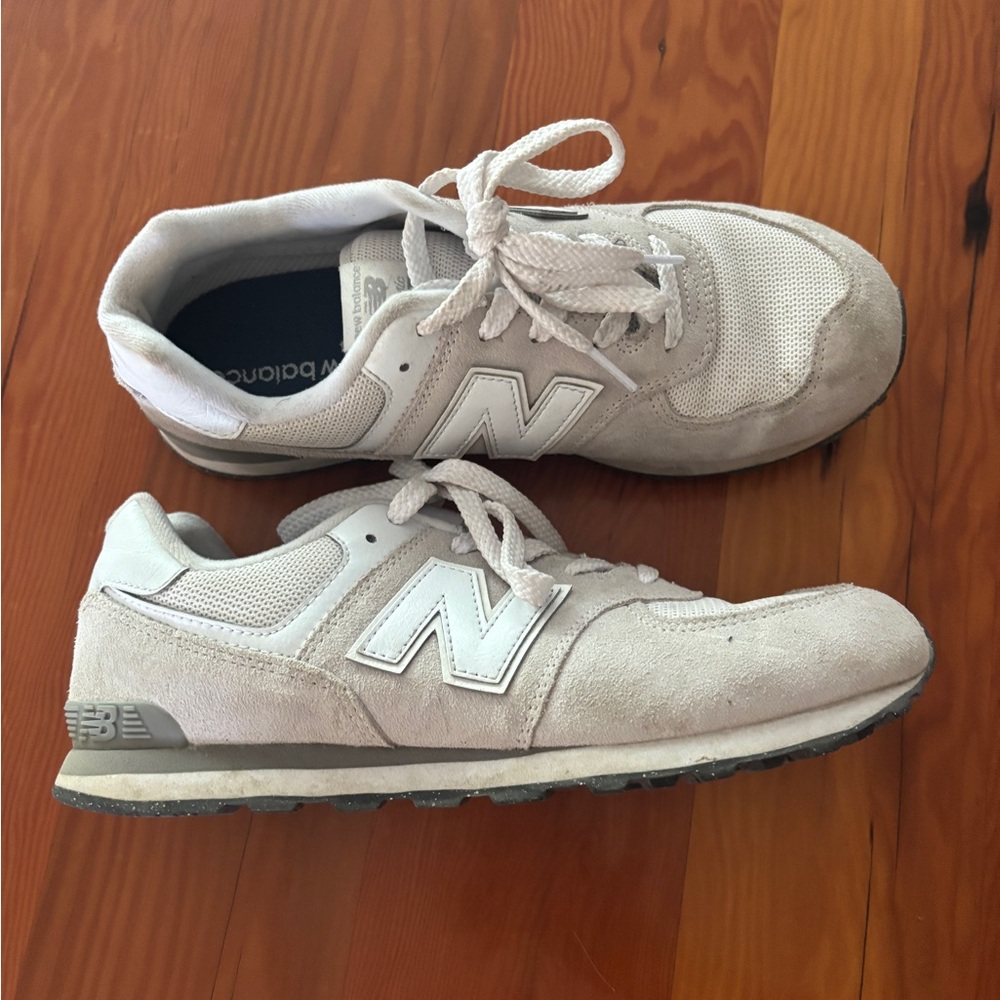 New Balance Kids 574 shoes- fits a women 8.5